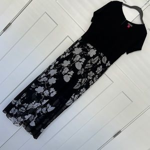 VINCE CAMUTO DRESS. SIZE M. Pit to Pit 18”. Shoulder to bottom 55”